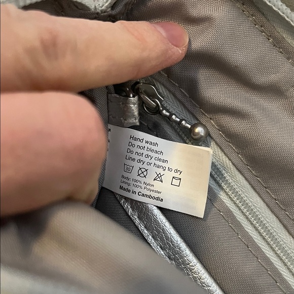 Baggallini Shimmering Silver Quilted Crossbody Bag - Picture 3 of 12